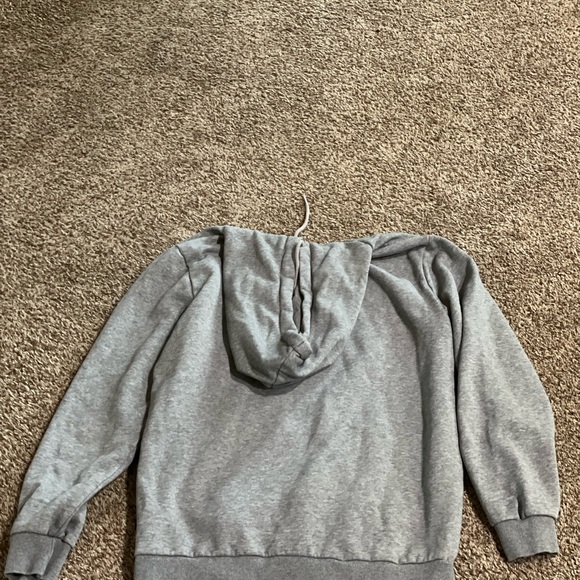 Men’s Puma Hoodie! - Picture 2 of 3